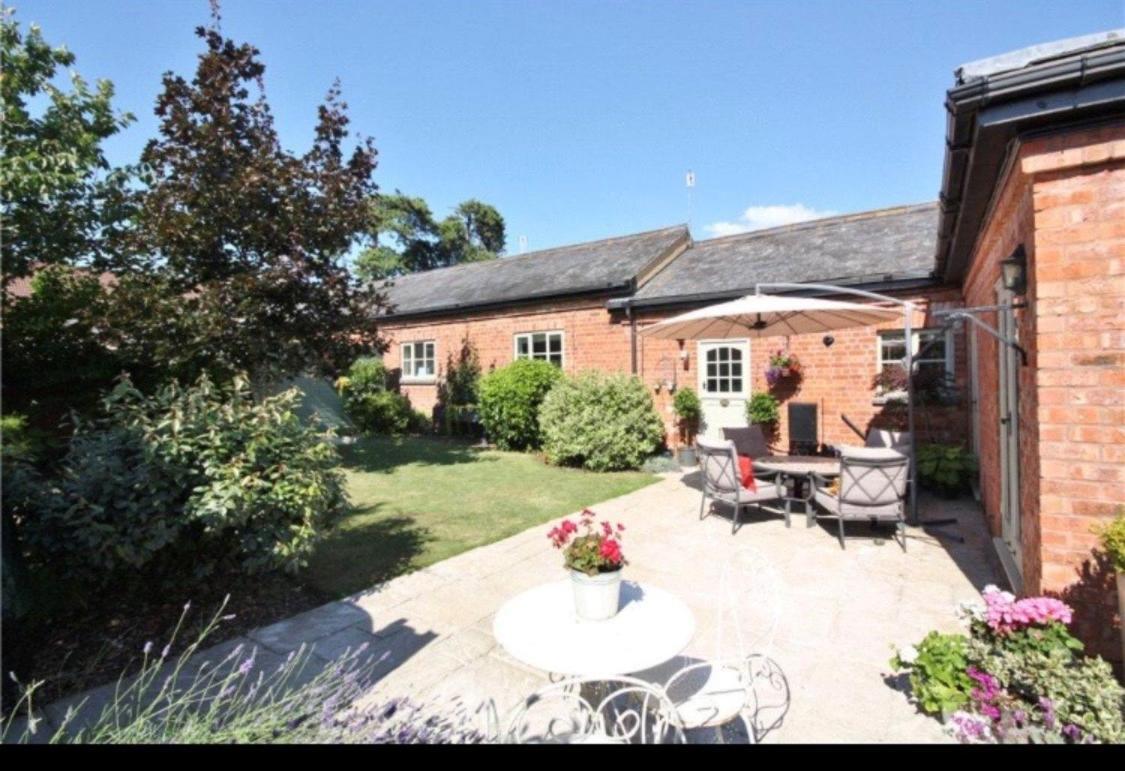 Stunning Barn Private Hot Tub Malvern & Worcester Sleeps 6 Εξωτερικό φωτογραφία